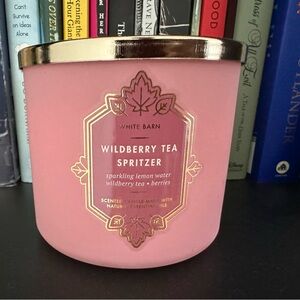 Bath and Body Works Wildberry Tea Spritzer Candle 2022